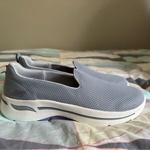 Skechers Air-Cooled Arch Walk Air Fit Women’s 10.5 Gray Slip On Sneakers. New!